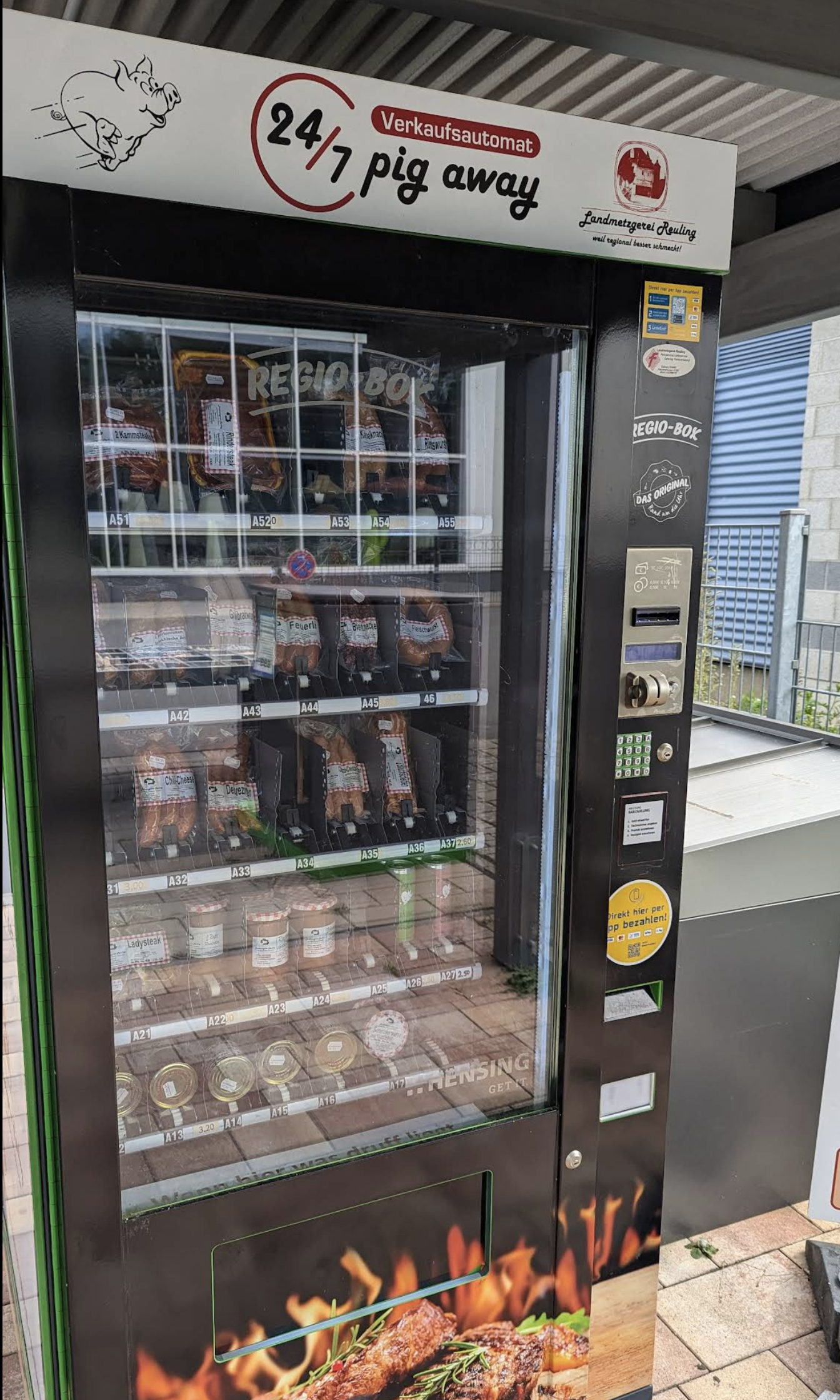 24/7 pig away Wurstautomat.